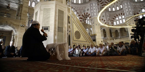 Dualar Soma'daki canlar için okundu