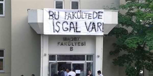 �T� ��rencileri Maden Fak�ltesi'ni i�gal etti