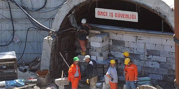 Soma'daki madenin girişi kapatılıyor
