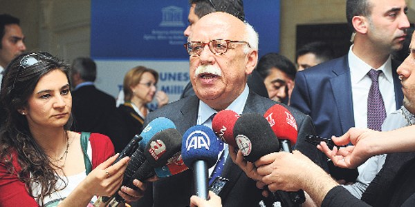 YÖK açık kadrolara atama izni vermiyor