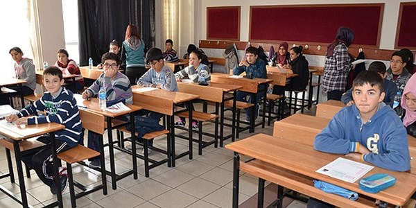 Devlet okullarna geiteki 'kontenjan' art kaldrld