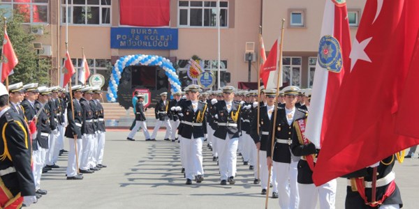 Polis okulları kapatılıyor iddiası