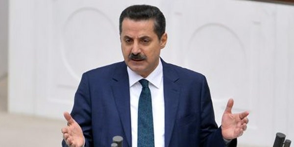 Bakan Çelik acil ameliyata alındı