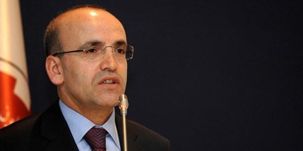 Bakan Şimşek'in uçağına yıldırım çarptı