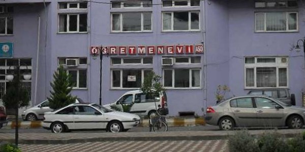 Öğretmenevleri kahvehane haline gelmemeli