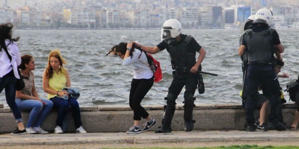 Saç çeken polislere 3 yıl istendi