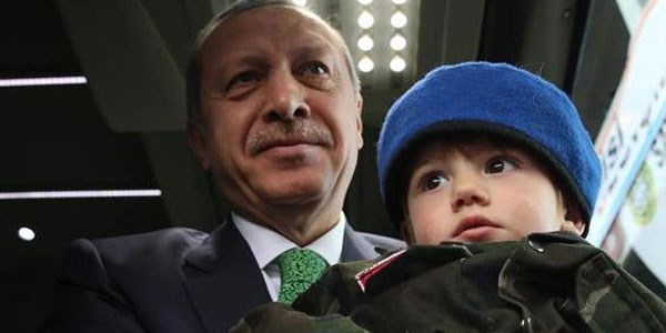 Erdoğan'dan madenci ailelerine sürpriz ziyaret/ Video