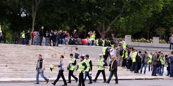 Taksim Gezi Parkı kapatıldı/ Video