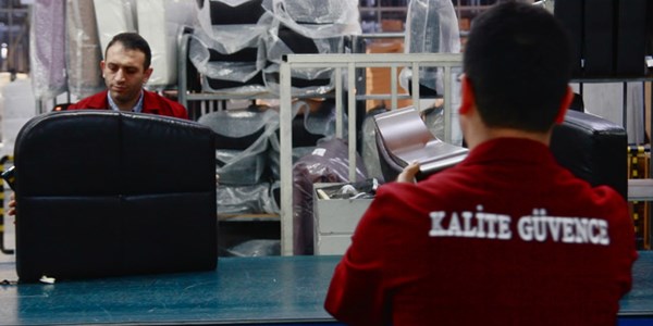 Askeri ücretin 3 katı maaş verecek fabrikalar istiyoruz