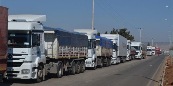 Kapıkule'de 8 kilometrelik tır kuyruğu