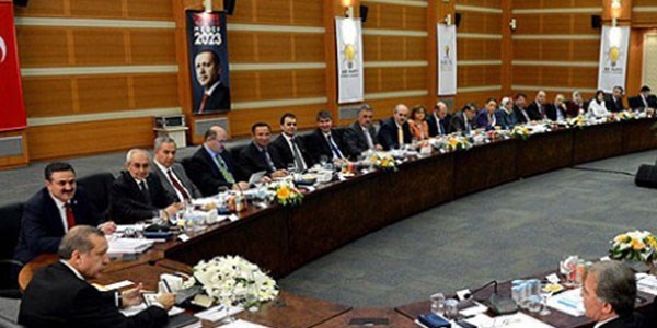 AK Parti teşkilatına 'dinamik' aday aşısı