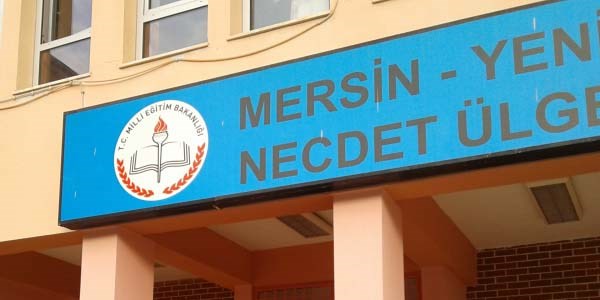 Öğretmenin okulda darbedildiği iddiası