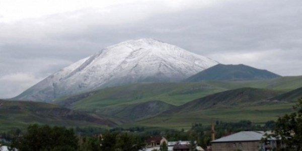 Ağrı'ya Haziran karı!