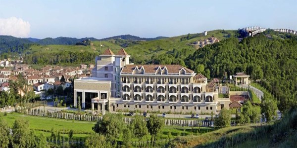 Orman işgalcisi otelden müdürün eşine yeni iş