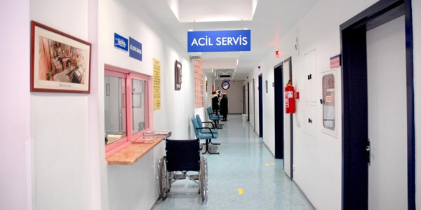 Sağlık muhabirine acilde yanlış ilaçla tedavi!