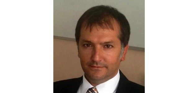 Balkondan düşen öğretmen yaşamını yitirdi