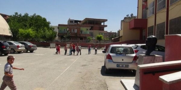 Okul ve öğretmen araçlarına saldırılar arttı