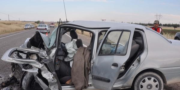 Öğretmenleri taşıyan otomobil kaza yaptı: 1 ölü, 12 yaralı