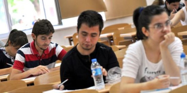 LYS-4'de ayr�nt�l� sorular dikkat �ekti