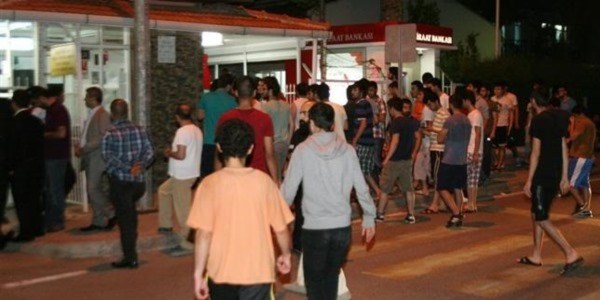 �zmir'de ��renci yurdunda gerginlik