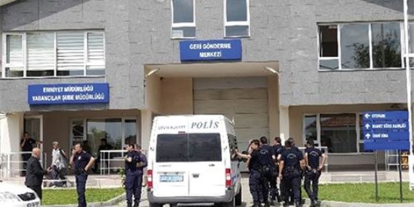 Yabancılar Şubesi'nde dövülen çocuk öldü