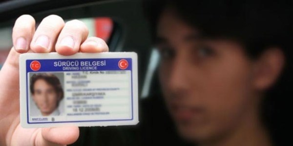 Sürücü kurslarında parmak izi alınmayacak