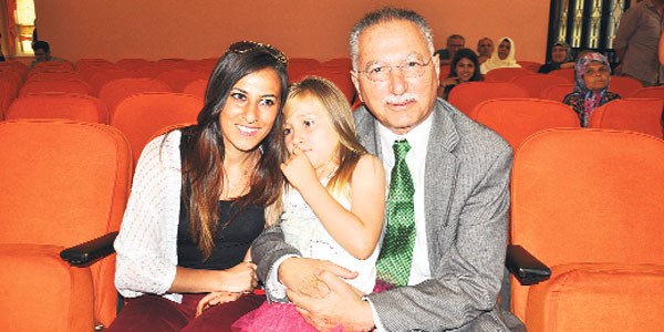 İhsanoğlu 23 yıl önce Anayasa taslağına imza atmış