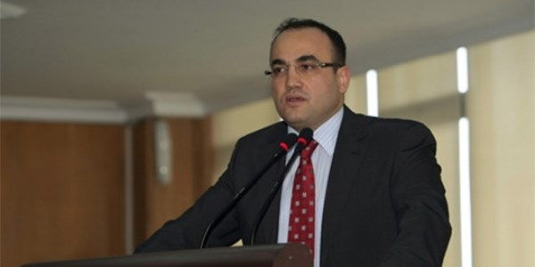 Aynı anda üç devlet kurumunda yönetici