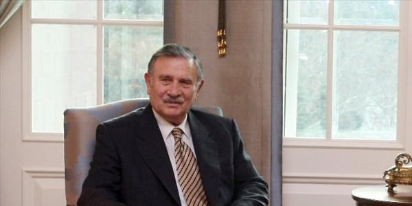 Eski Başbakan hastaneye kaldırıldı