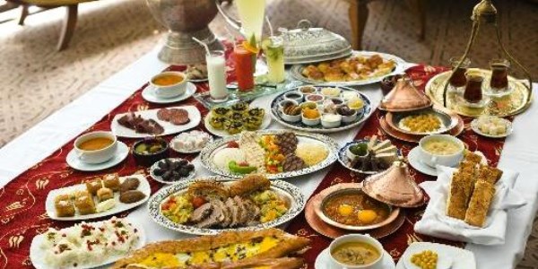 Ramazan'da iftar sofrasnn maliyeti bin 346 lira