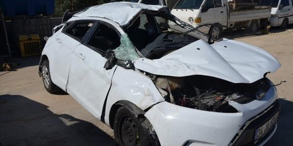 Öğrencilerin gezisi faciayla bitti: 2 ölü, 5 yaralı/ Video