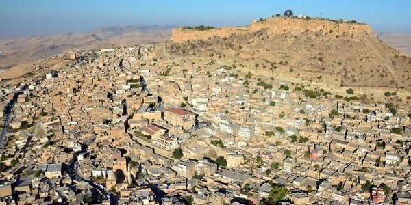 Ahmet T�rk: Asker ve M�T Mardin Kalesi'ni bo�alts�n