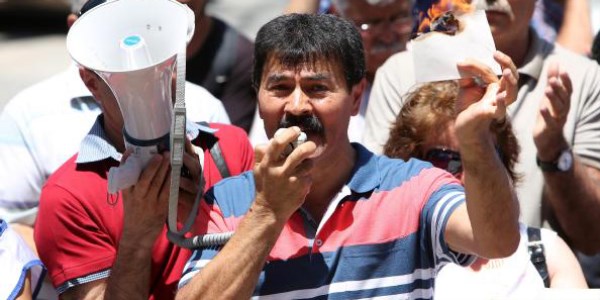 Belediye �al��anlar�n�n 's�rg�n' eylemi