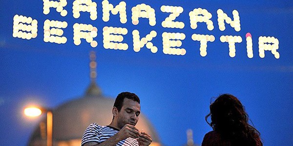 Hakkarili teravihe haz�rlan�rken Edirneli orucunu a�acak