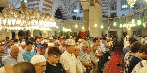 �lk teravih yar�n