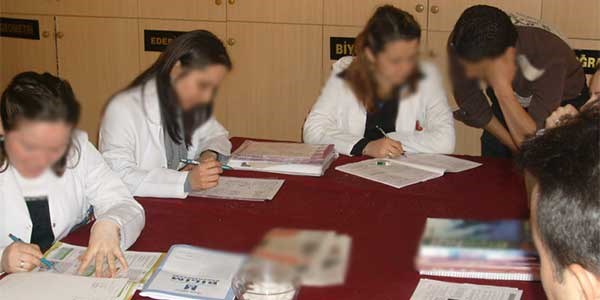 MEB, müdür yardımcılarını öğretmen yaptı