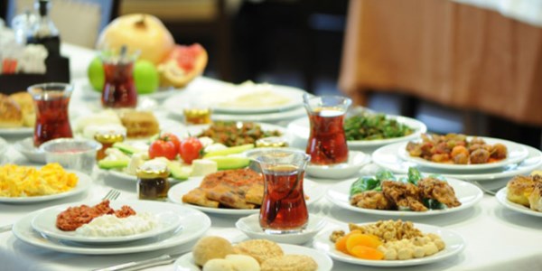 Orucu sigarayla açmak balyoz etkisi yapıyor