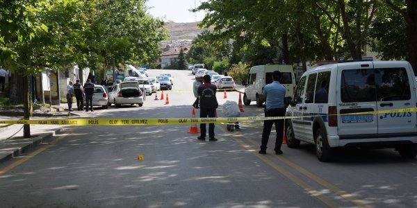 Ankara'da karakol önünde çatışma: 3 ölü