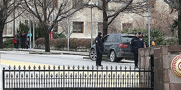 Meclis'te 34 polis görevden alındı
