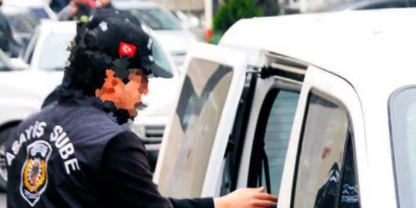 Sahte polisten narkotik baskını
