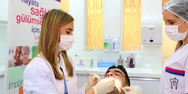 Sağlıklı dişetleri ömür uzatıyor