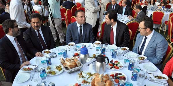 Bozdağ: Öcalan serbest kalmayacak