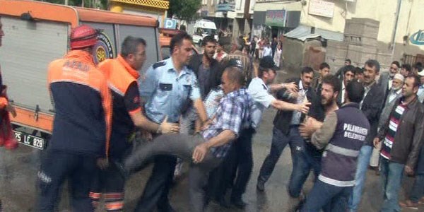 İhbara giden AFAD ekibine taşlı sopalı saldırı