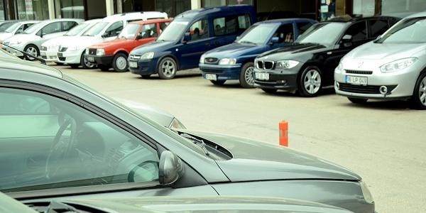 Otomotivde ikinci ele ilgi sürüyor