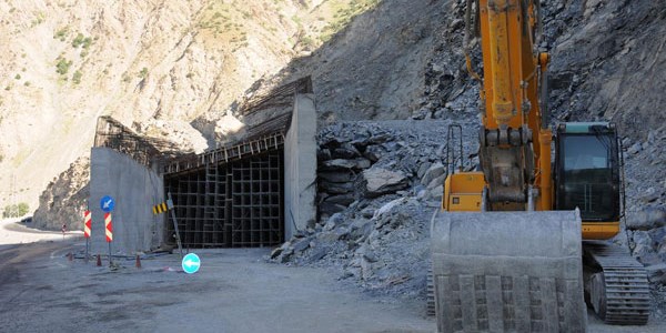 Bu tünel 1.5 yıldır kapalı
