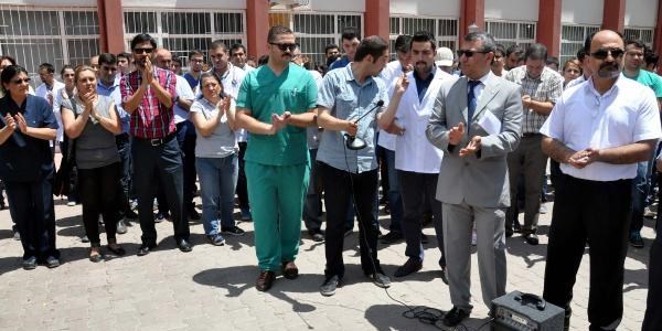 Sivas'ta 3 doktorun darbedildii iddias