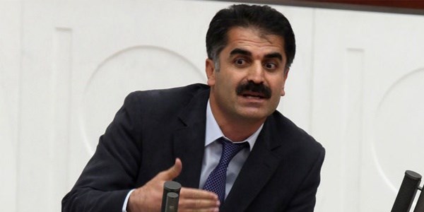 Aygün, iftar vakti rakılı fotoğraf paylaştı