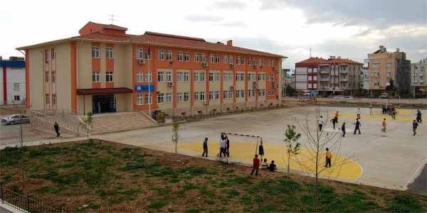Okullarda maliyet karşılığı isim hakkı