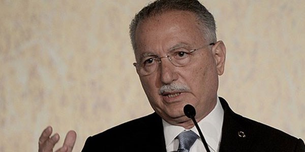 İhsanoğlu'nun banka hesabı açıldı