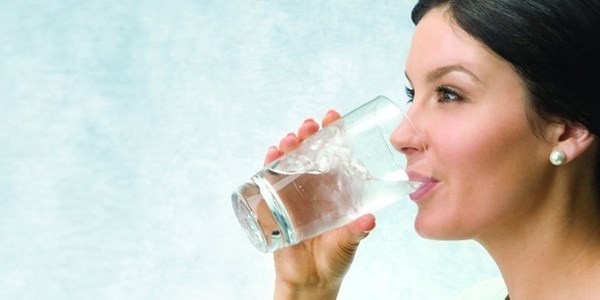 8 bardak su ile kanserden korunun